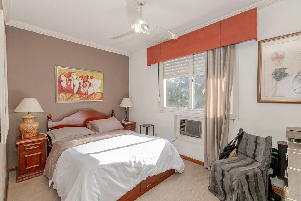 Apartamento para venda no bairro Chácara das Pedras em Porto Alegre