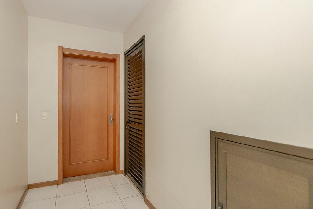 Apartamento para venda no bairro Santa Cecília em Porto Alegre