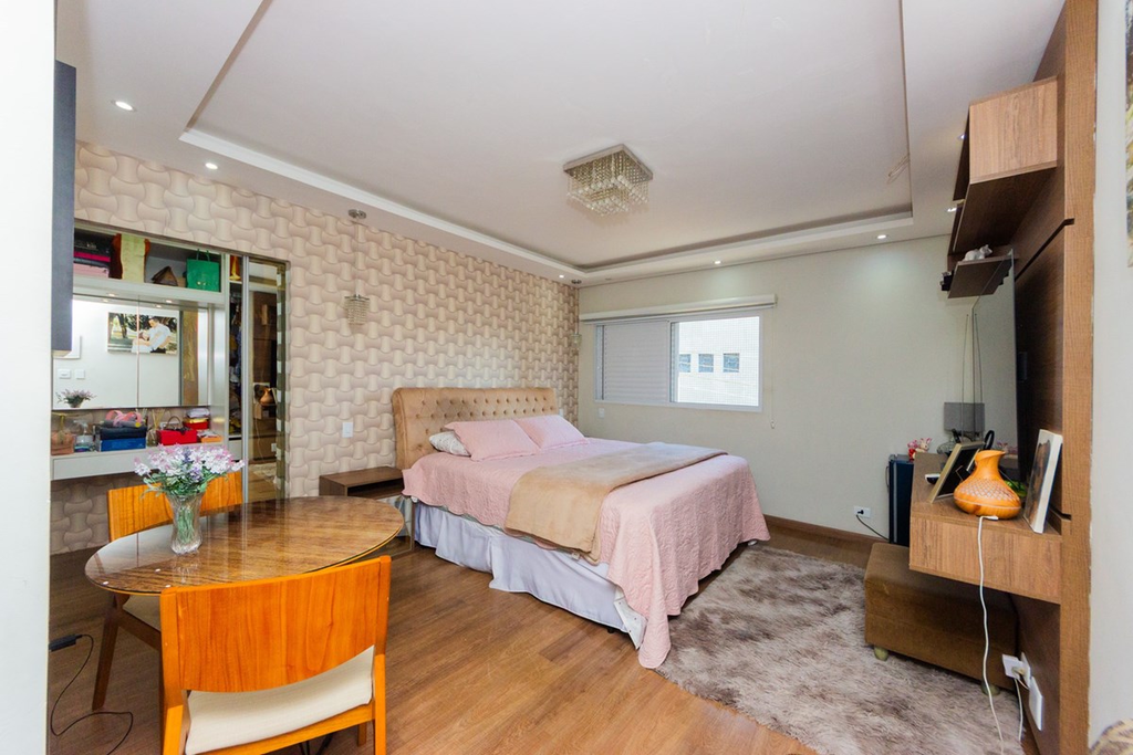 Casa de 5 quartos, 245m² no bairro Jardim Santa Cruz (Sacomã), em São Paulo | Eu Corretor