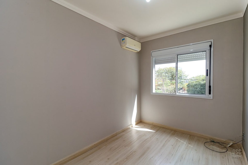 Apartamento para venda no bairro Vila Ipiranga em Porto Alegre
