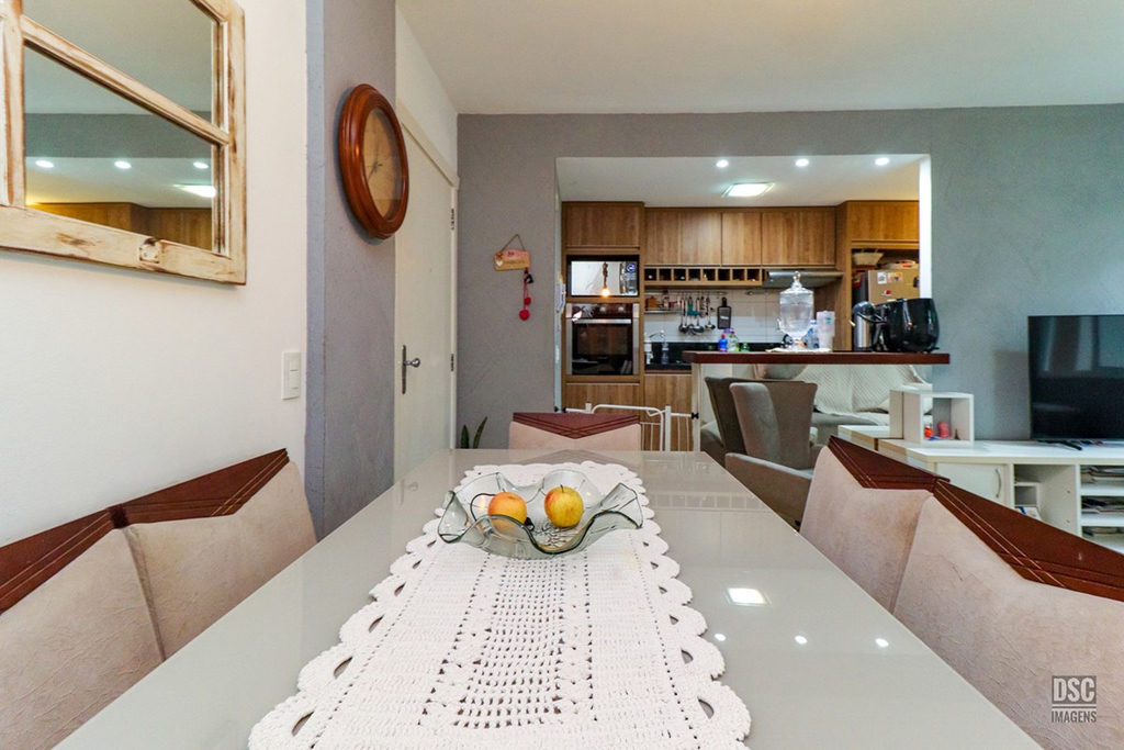 Apartamento para venda no bairro Vila Ipiranga em Porto Alegre