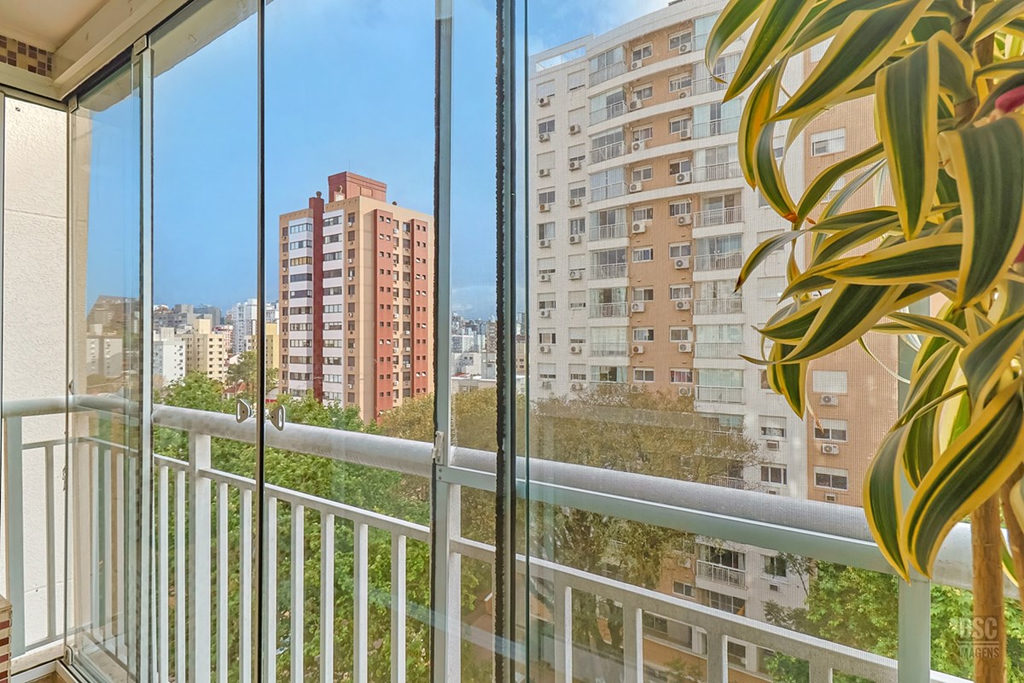 Apartamento para venda no bairro Passo da Areia em Porto Alegre