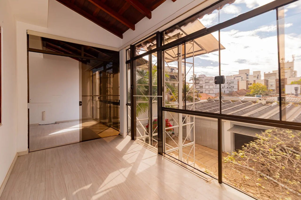 Casa para venda no bairro Higienópolis em Porto Alegre