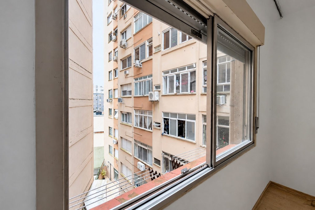 Apartamento para venda no bairro Centro Histórico em Porto Alegre