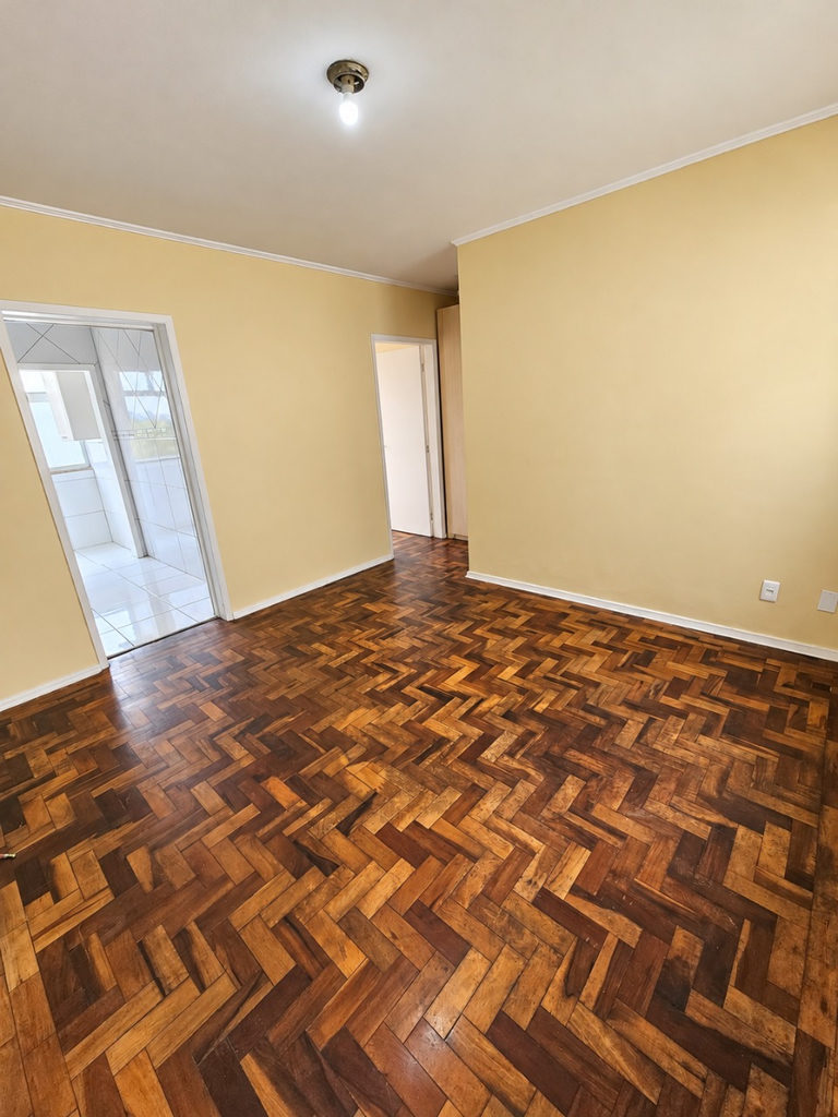 Apartamento para venda no bairro Vila Ipiranga em Porto Alegre