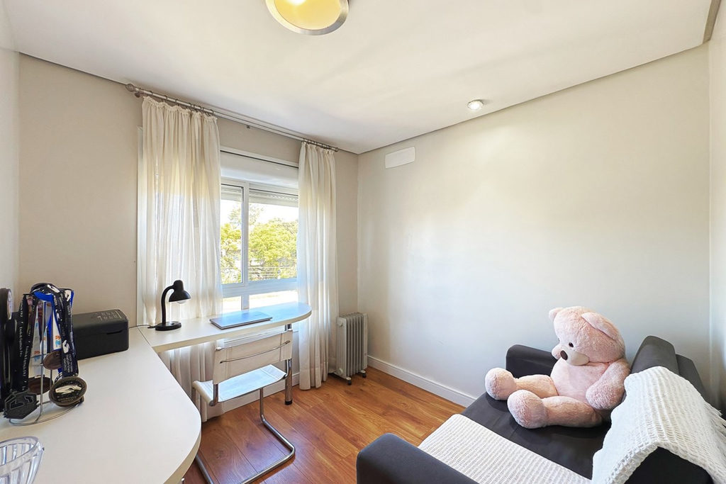 Casa em Condomínio para venda no bairro Pedra Redonda em Porto Alegre