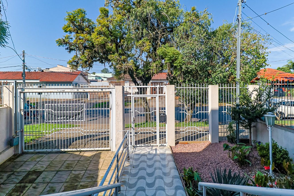 Casa para venda no bairro Jardim Planalto em Porto Alegre