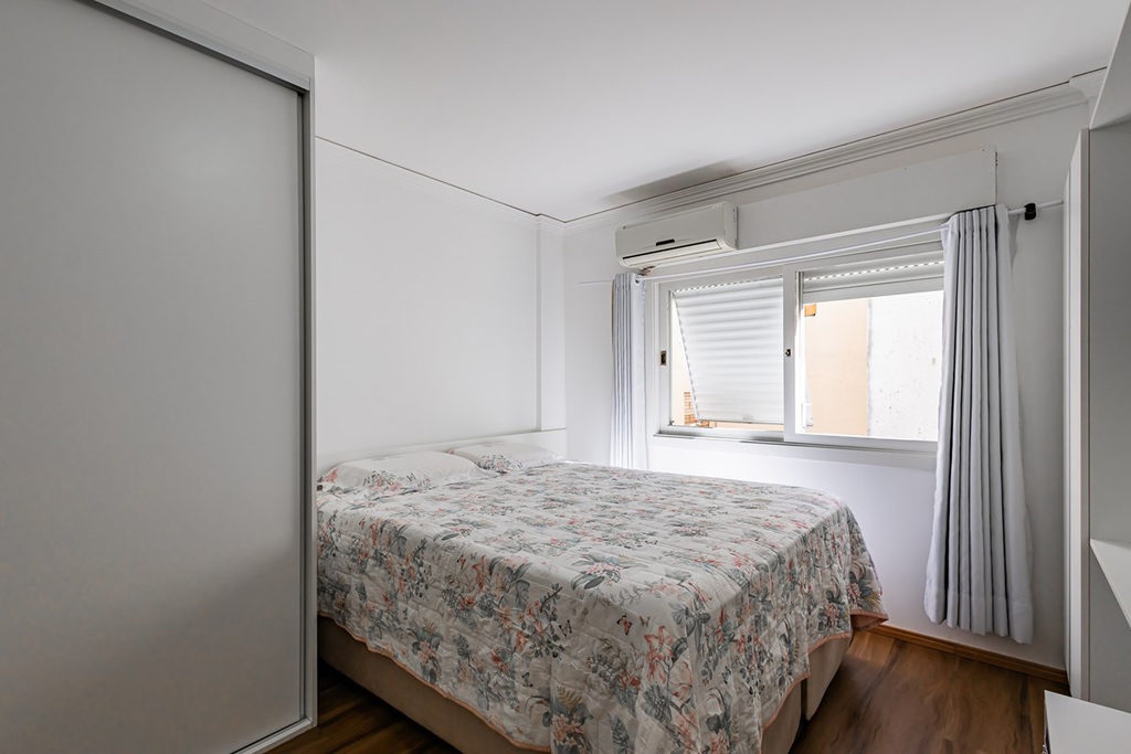 Apartamento para venda no bairro Passo da Areia em Porto Alegre