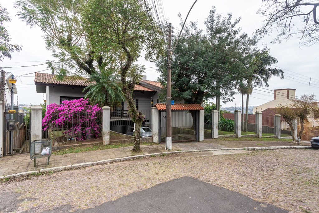 Casa para venda no bairro Teresópolis em Porto Alegre