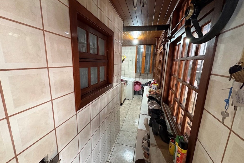 Casa para venda no bairro Santa Rosa de Lima em Porto Alegre