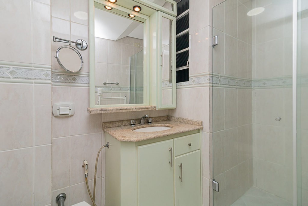Apartamento para venda no bairro Vila Ipiranga em Porto Alegre