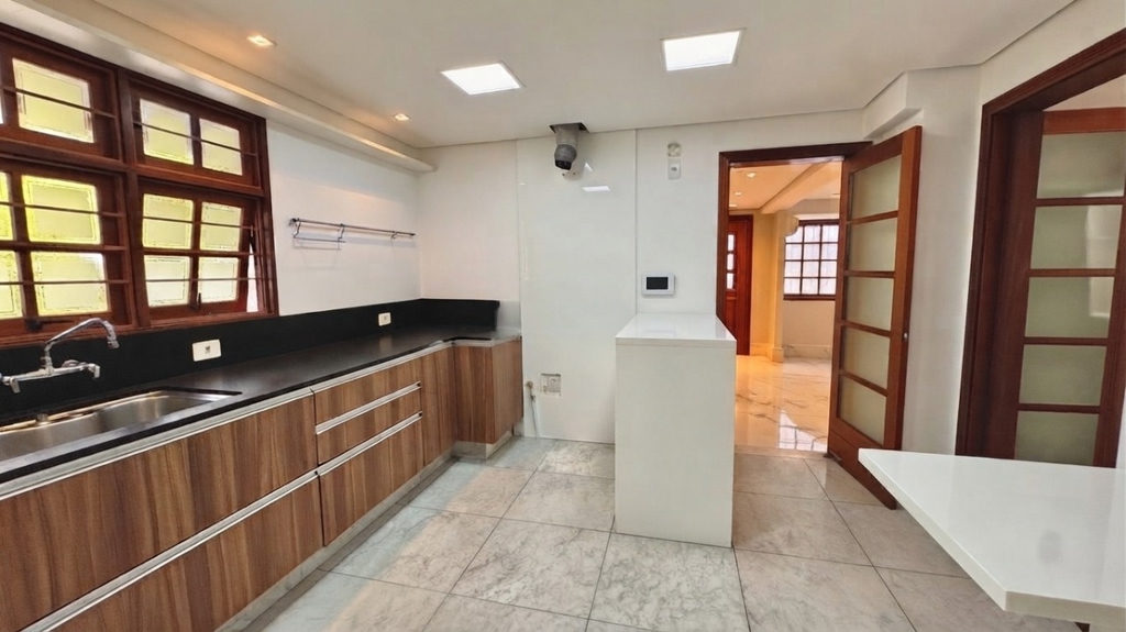 Casa em Condomínio para venda no bairro Três Figueiras em PORTO ALEGRE