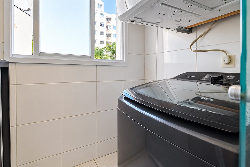 Apartamento para venda no bairro Vila Ipiranga em Porto Alegre
