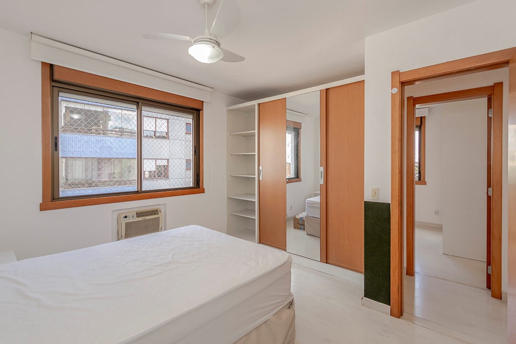 Apartamento para venda no bairro Santa Cecília em Porto Alegre