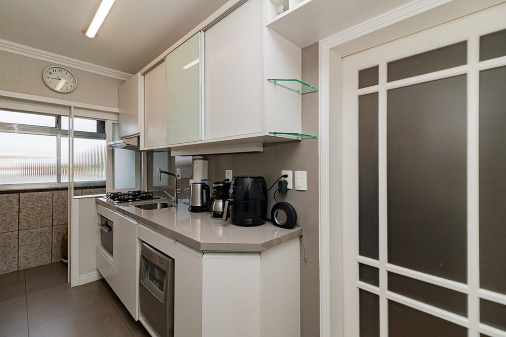 Apartamento para venda no bairro Vila Ipiranga em Porto Alegre
