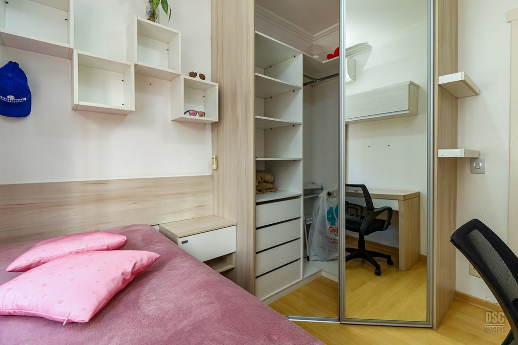 Apartamento para venda no bairro Vila Ipiranga em Porto Alegre