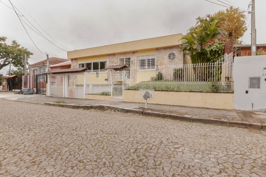 Casa para venda no bairro Teresópolis em Porto Alegre