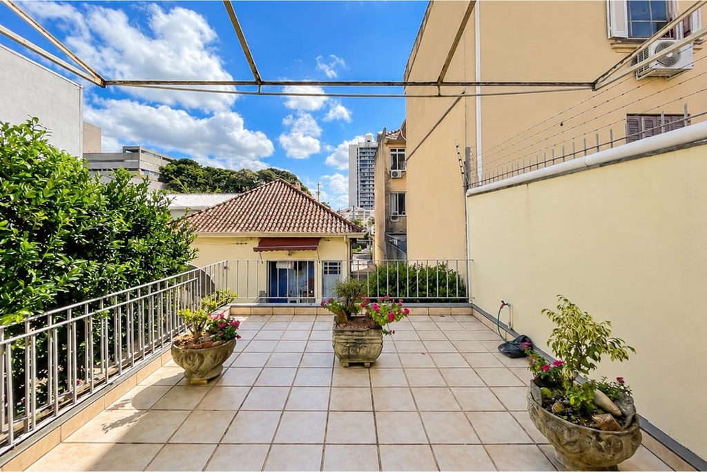 Casa para venda no bairro Menino Deus em Porto Alegre