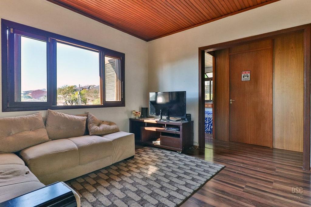 Casa para venda no bairro Santo Antônio em Porto Alegre