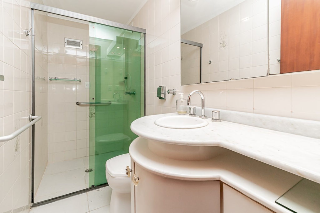 Apartamento para venda no bairro Vila Ipiranga em Porto Alegre