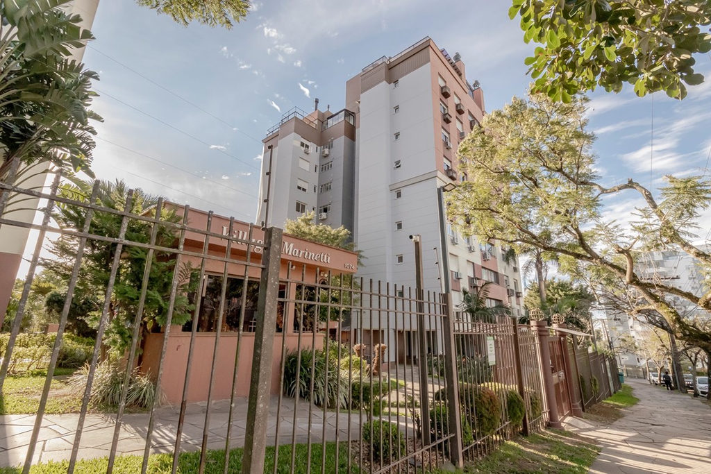 Apartamento para venda no bairro Chácara das Pedras em Porto Alegre