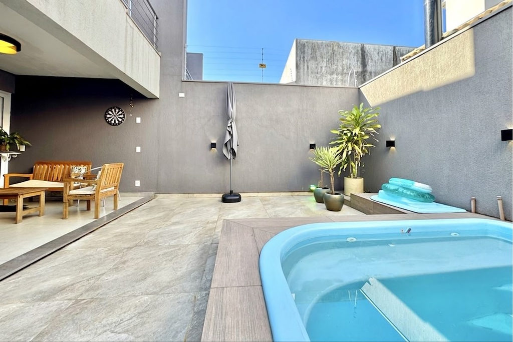 Casa para venda no bairro Estância Velha em Canoas
