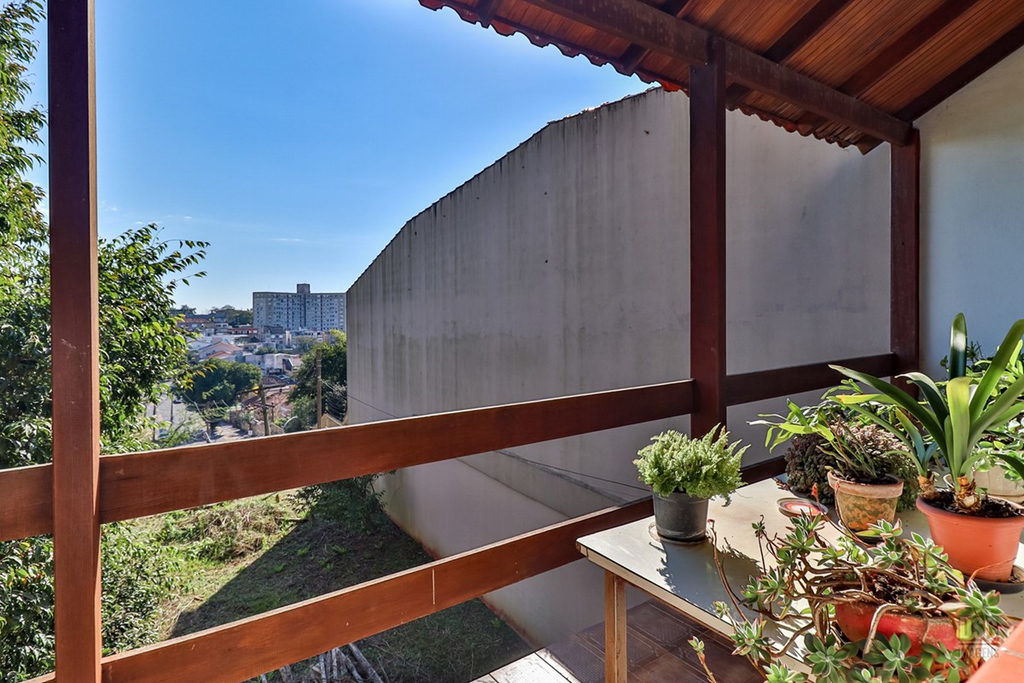 Casa para venda no bairro Santo Antônio em Porto Alegre