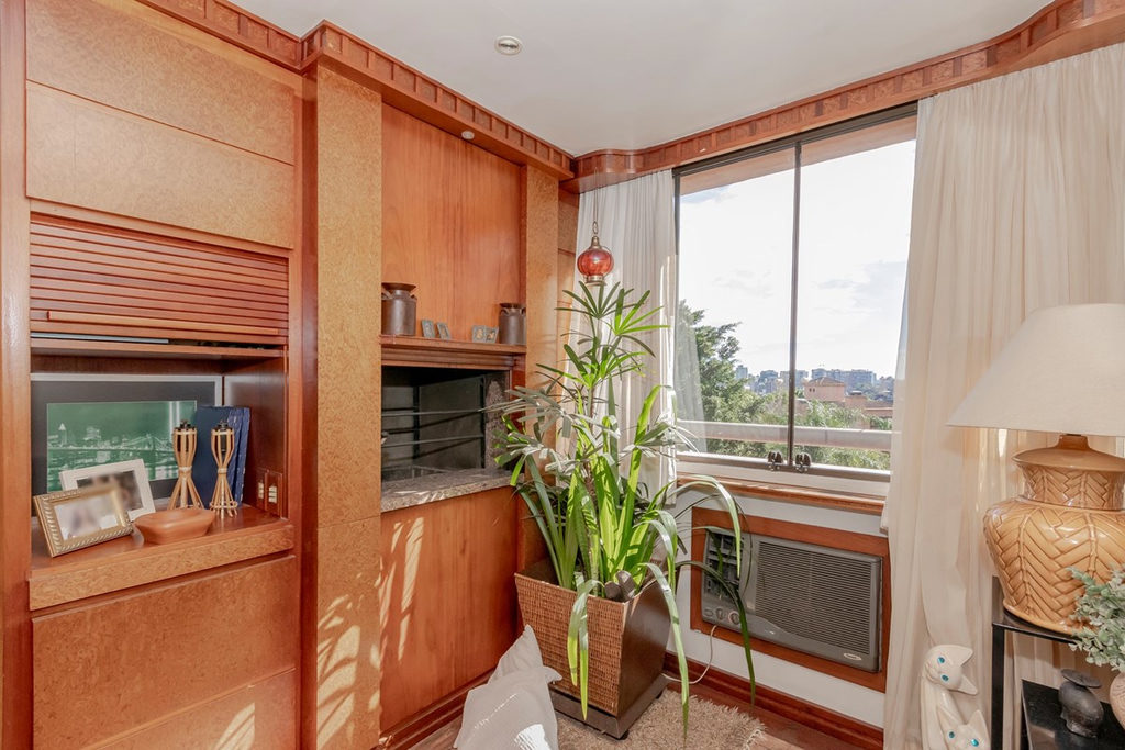 Apartamento para venda no bairro Chácara das Pedras em Porto Alegre