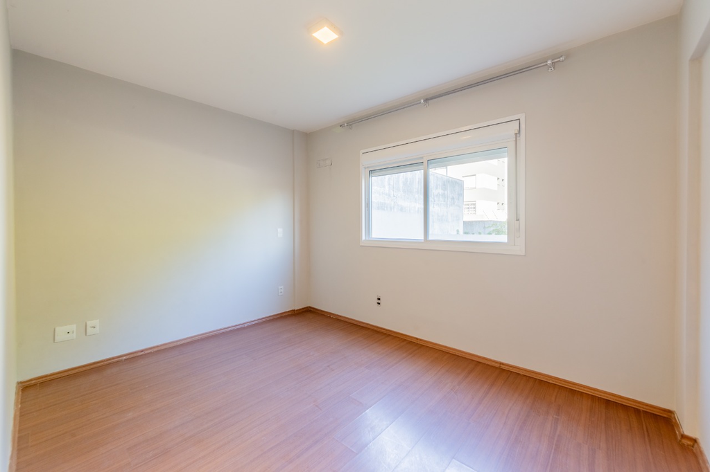 Apartamento para venda no bairro Partenon em Porto Alegre