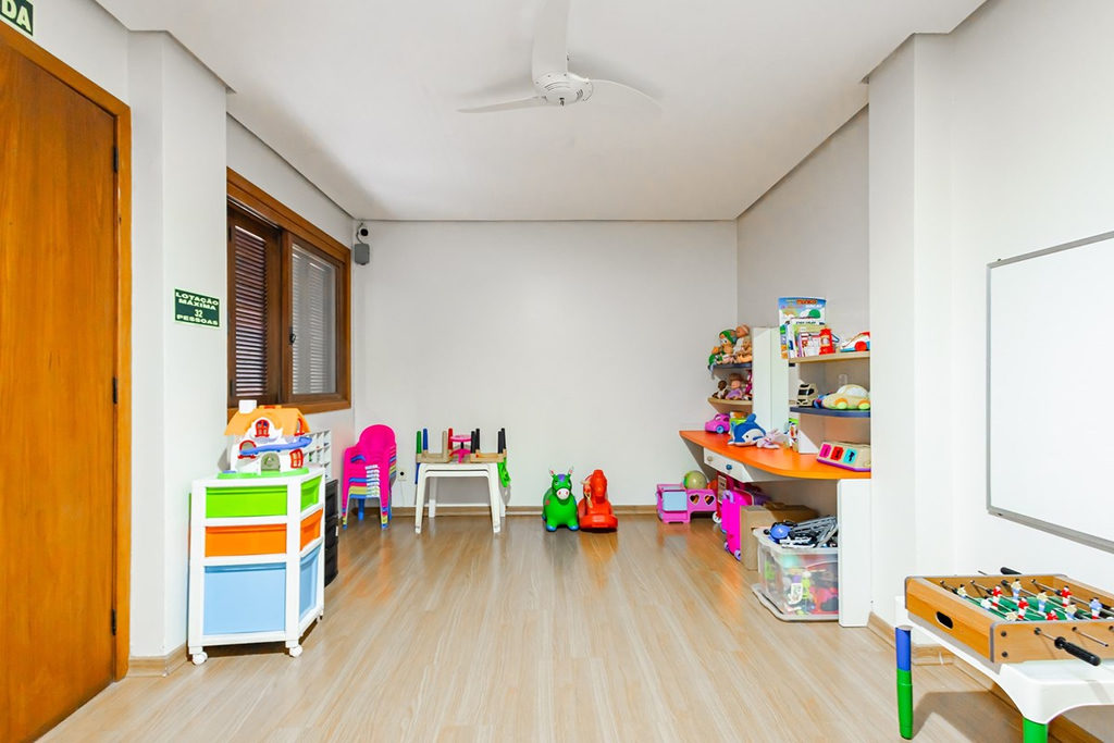 Apartamento para venda no bairro Santo Antônio em Porto Alegre