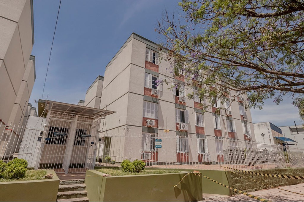 Apartamento para venda no bairro Medianeira em Porto Alegre