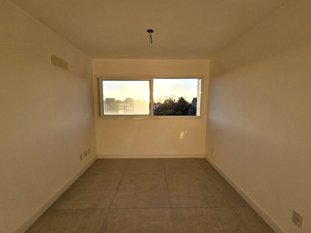 Apartamento para venda no bairro Santo Antônio em Porto Alegre