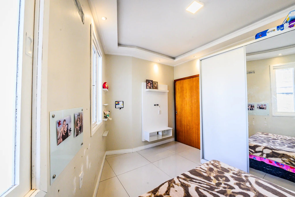 Apartamento para venda no bairro Teresópolis em Porto Alegre