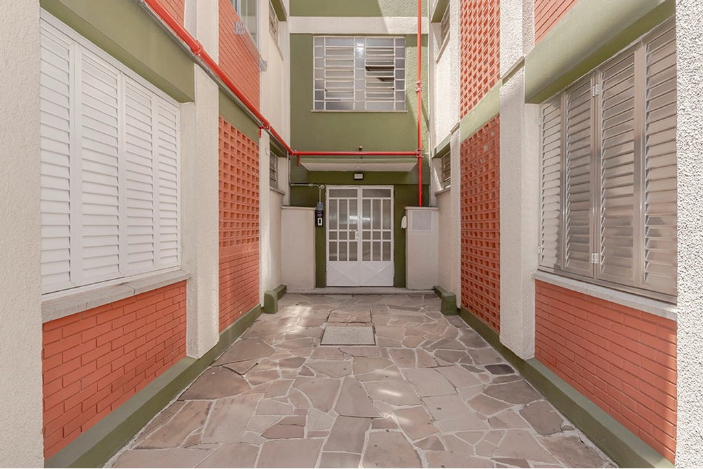 Apartamento para venda no bairro Medianeira em Porto Alegre
