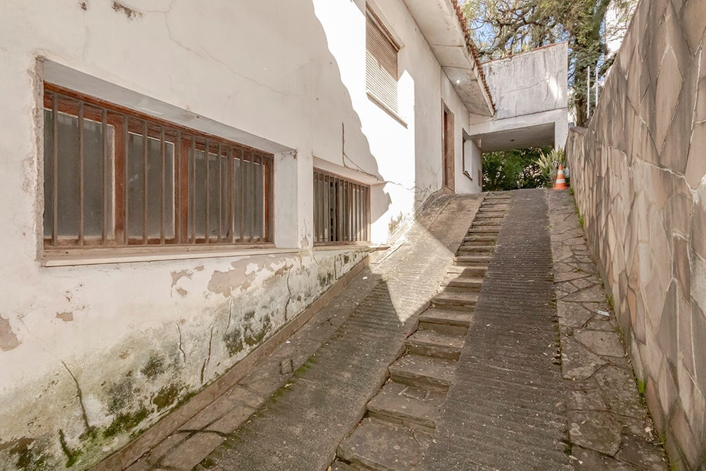 Casa para venda no bairro Floresta em Porto Alegre