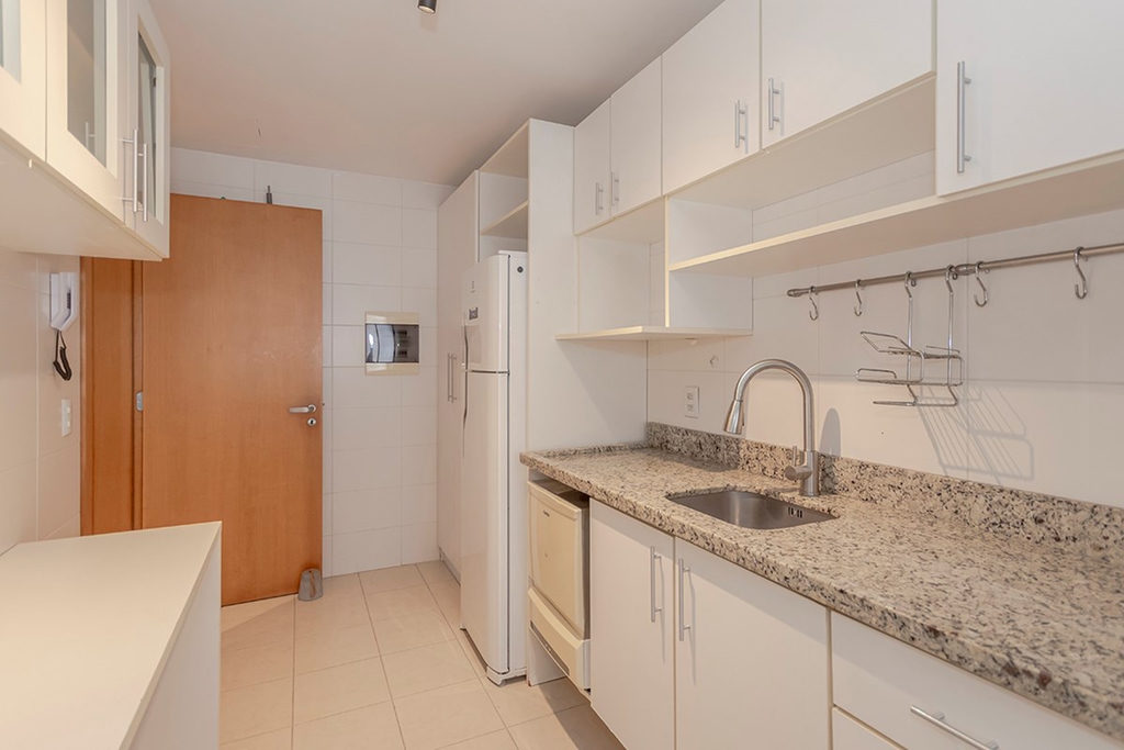 Apartamento para venda no bairro Santa Cecília em Porto Alegre