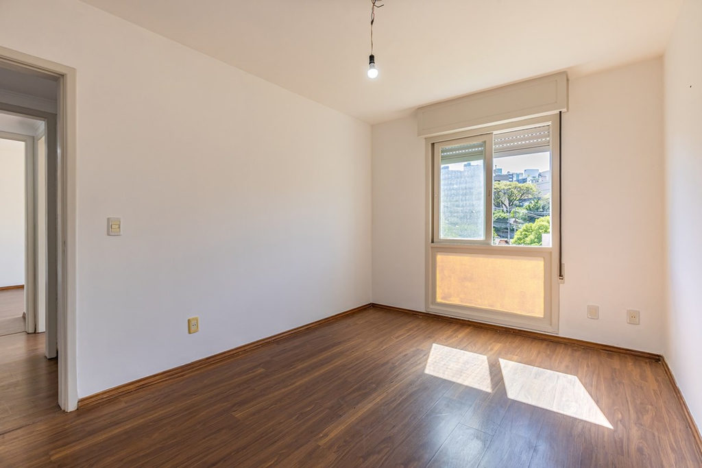 Apartamento para venda no bairro Passo da Areia em Porto Alegre