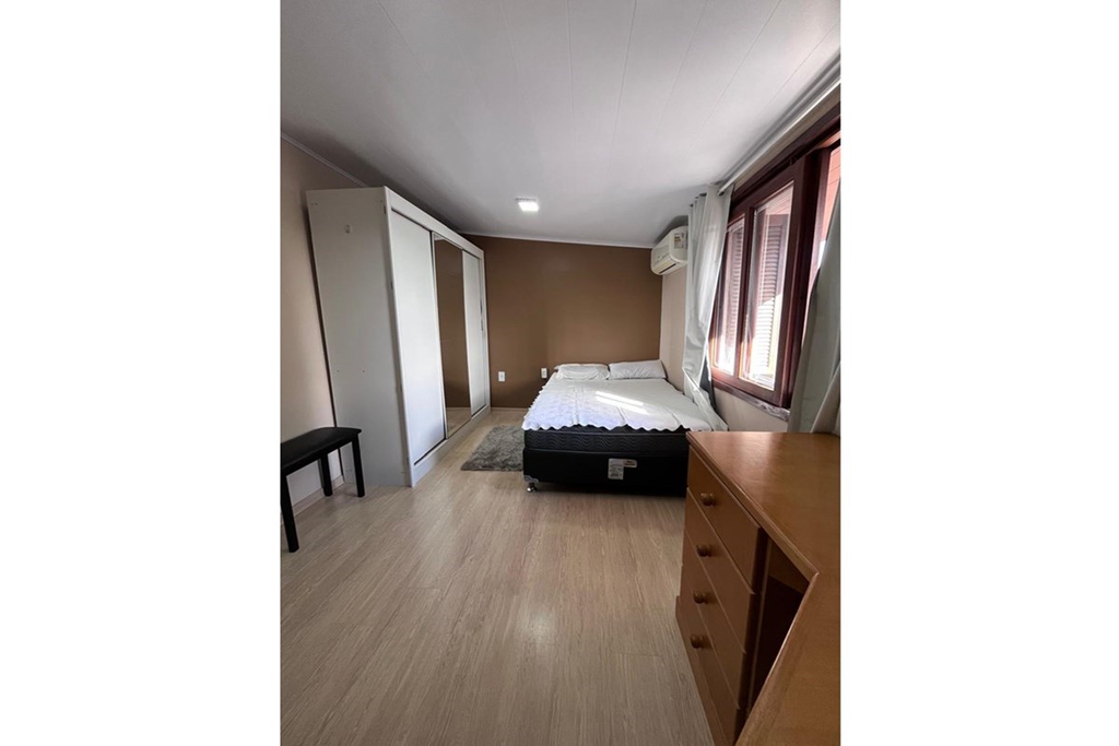 Casa para venda no bairro Viamópolis em Viamão