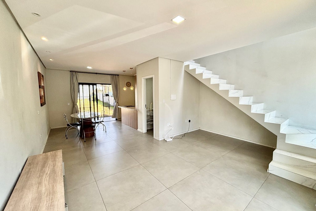 Casa para venda no bairro Califórnia em Nova Santa Rita