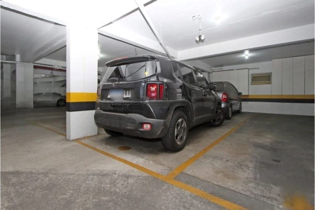 Apartamento para venda no bairro Vila Ipiranga em Porto Alegre