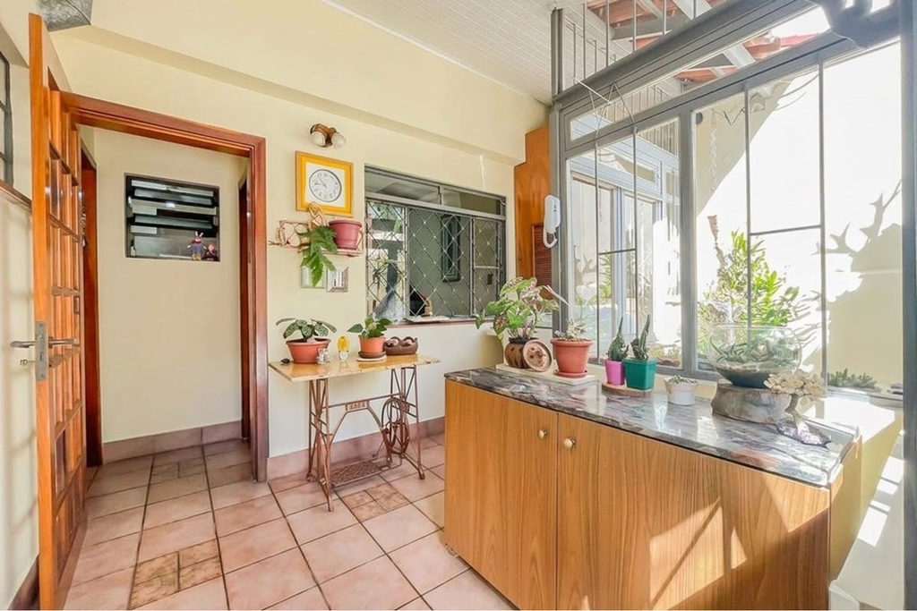 Casa para venda no bairro Menino Deus em Porto Alegre