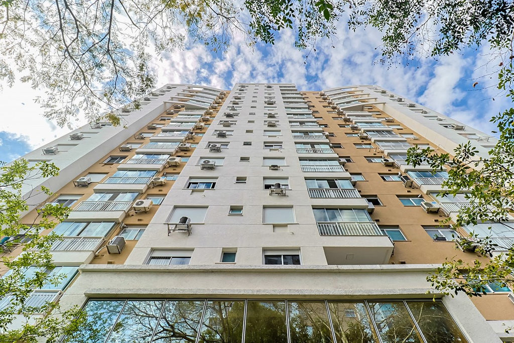 Apartamento para venda no bairro Passo da Areia em Porto Alegre