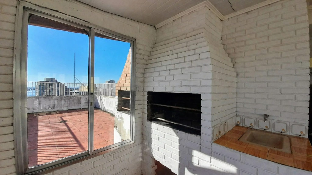 Apartamento para venda no bairro Centro Histórico em Porto Alegre