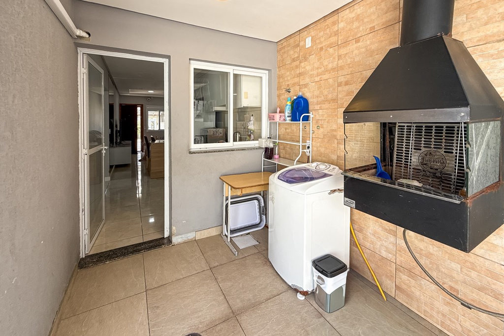 Casa para venda no bairro Igara em Canoas
