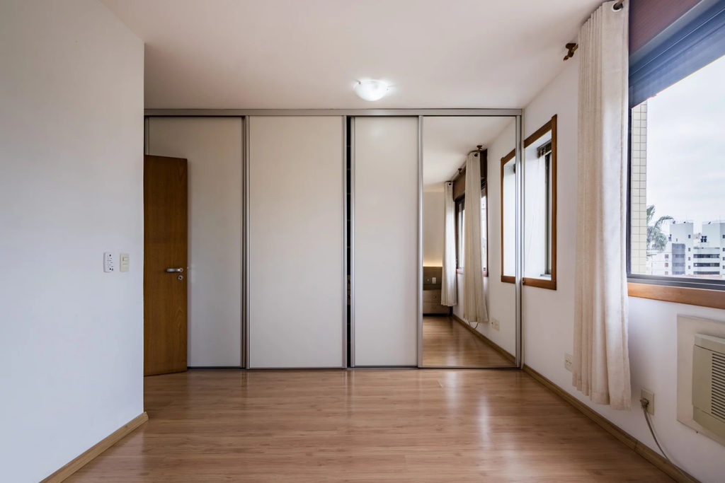 Apartamento para venda no bairro Menino Deus em Porto Alegre