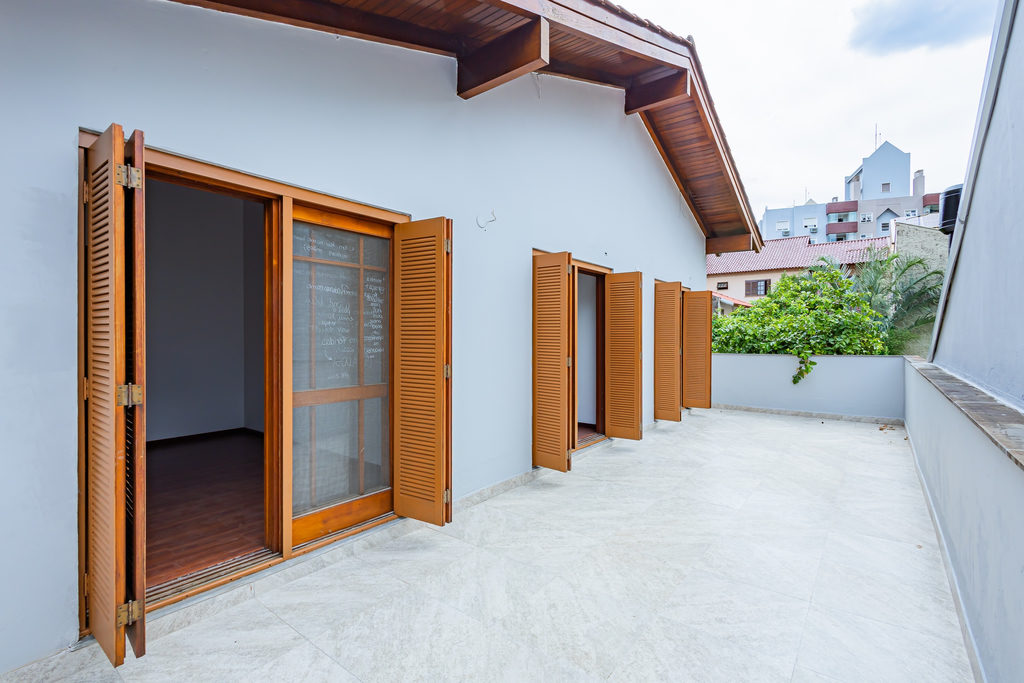 Casa para venda no bairro Jardim Itu em Porto Alegre