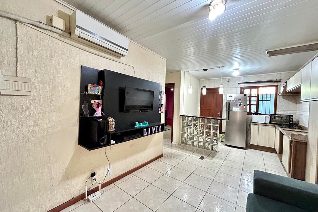 Casa para venda no bairro Jardim Betânia em Cachoeirinha
