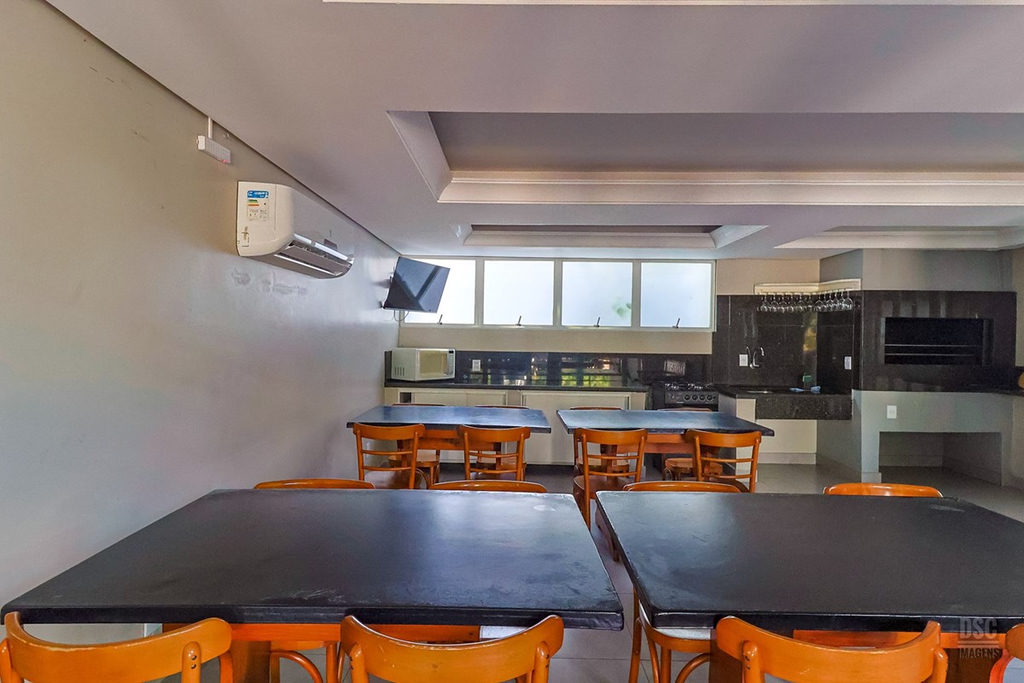 Apartamento para venda no bairro Passo da Areia em Porto Alegre