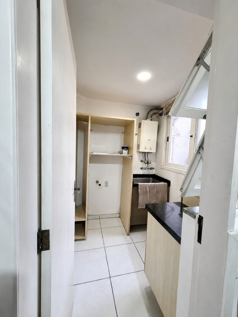 Apartamento para venda no bairro Vila Ipiranga em Porto Alegre