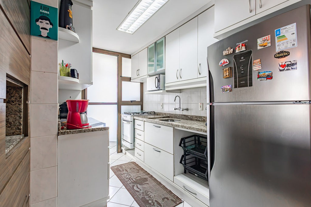 Apartamento para venda no bairro Passo da Areia em Porto Alegre